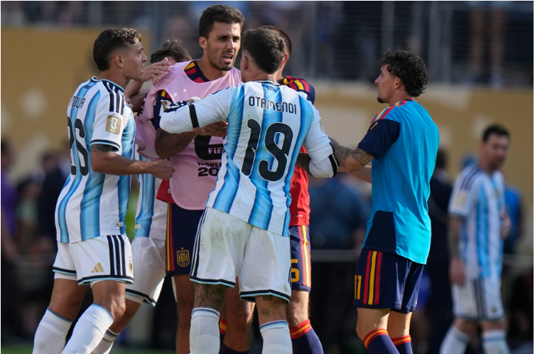 FIFA điều tra vụ ẩu đả sau trận chung kết World Cup 2026, Argentina và Tây Ban Nha... trả giá đắt
