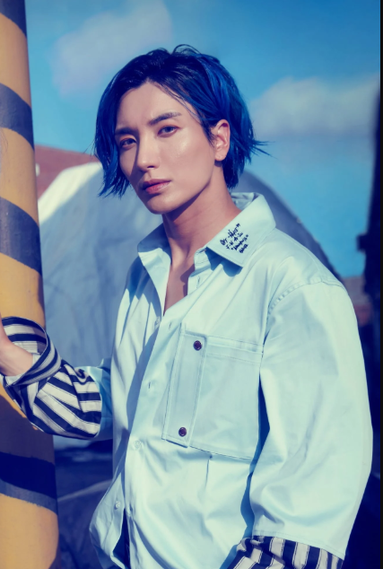 Trưởng nhóm Super Junior hẹn hò bóng hồng kém 18 tuổi