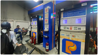 Giá xăng dầu hôm nay 30/7 mới nhất: Xăng dầu trong nước đồng loạt bật tăng dù giá dầu thế giới giảm sâu liên tiếp