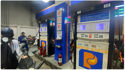 Giá xăng dầu hôm nay 30/7 mới nhất: Xăng dầu trong nước đồng loạt bật tăng dù giá dầu thế giới giảm sâu liên tiếp
