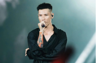 Sở VH&TT TP.HCM làm việc với rapper MCK về album bị cho phản cảm