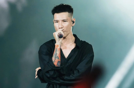 Sở VH&TT TP.HCM làm việc với rapper MCK về album bị cho phản cảm