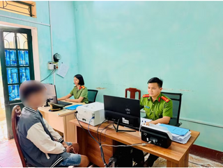 Livestream cảnh 'bốc đầu' xe để câu view, nam thanh niên bị phạt 12,5 triệu đồng