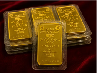 Giá vàng ngày 3/8: Đồng loạt đi ngang