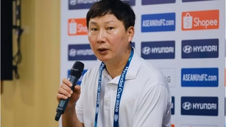 HLV Kim Sang-sik quyết thắng Campuchia