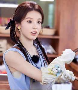 Hot girl đài Hồ Nam sụp đổ hình tượng sau show thực tế