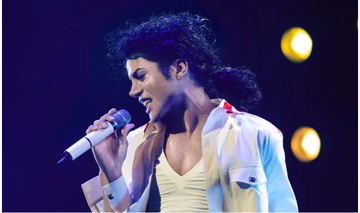 Bom tấn tiểu sử về Michael Jackson cán mốc 1 tỷ USD