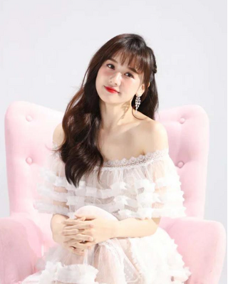 Ca sĩ Hari Won đón tin vui bất ngờ sau 11 năm