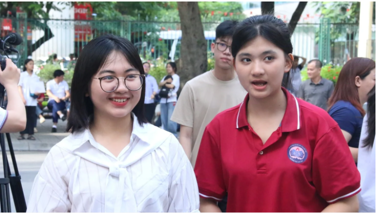 Bộ GDĐT lấy ý kiến thi vào lớp 10 chỉ 2 môn Toán và Ngữ văn