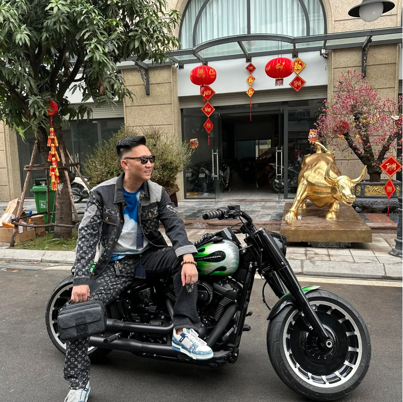 Khởi tố vợ chồng Huấn Hoa Hồng và Phạm Thị Ngọc Linh