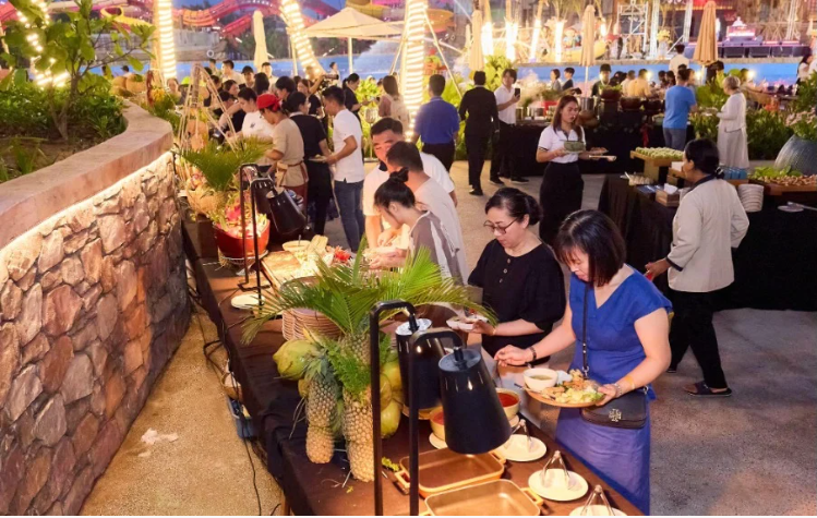 Bỏ túi loạt tọa độ ăn chơi, check-in và xem pháo hoa rực rỡ dịp nghỉ lễ 2/9
