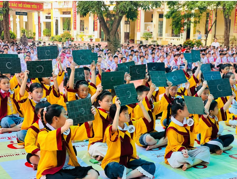 Thêm cơ hội để học sinh tiếp cận ngoại ngữ sớm và liên tục