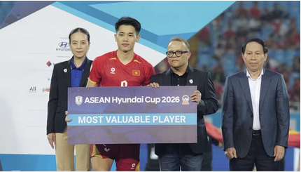 Đình Bắc nhận cú đúp danh hiệu ASEAN Cup 2026