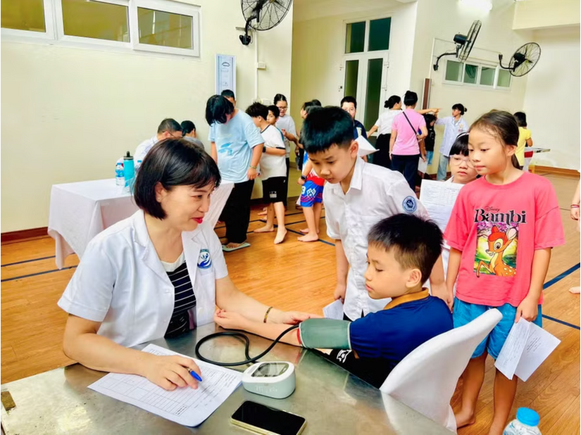 Hà Nội phấn đấu có 60% trường công có nhân viên y tế chuyên trách đến năm 2030