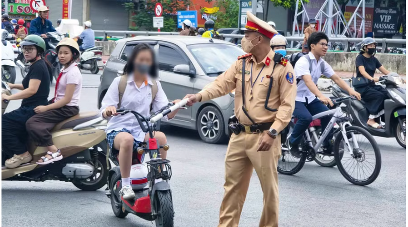 Siết chặt an toàn giao thông cho học sinh ngay từ đầu năm học mới