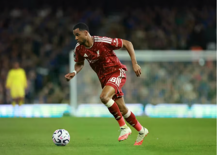 Liverpool thắng trận đầu tiên ở Ngoại hạng Anh mùa giải mới