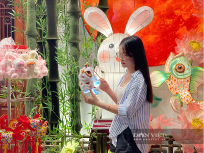 Con phố nào ở Hà Nội cứ đến hẹn lại lên lại khiến giới trẻ phát cuồng sống ảo, người lớn rưng rưng nhớ tuổi thơ?