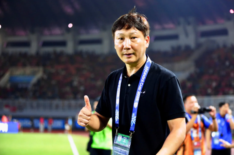 HLV Kim Sang-sik và ĐT Việt Nam có bị "bắt bài" với sơ đồ 3-4-3?