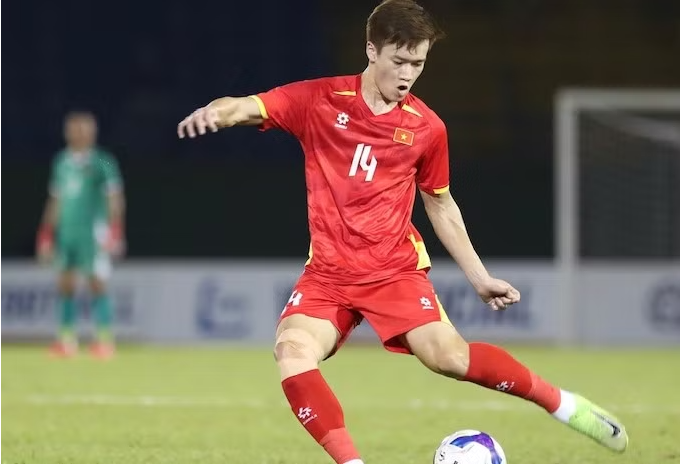 HLV Kim Sang-sik nhận tin vui về Hoàng Đức