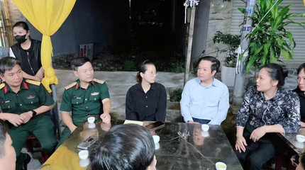 Bí thư Tỉnh uỷ Hưng Yên thăm hỏi, động viên gia đình Thiếu tá Trần Văn Tùng