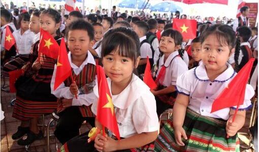 TP Huế thí điểm dạy và học tiếng Lào tại các trường phổ thông biên giới