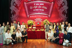 Nhiều thế hệ nghệ sĩ tri ân Tổ nghề sân khấu
