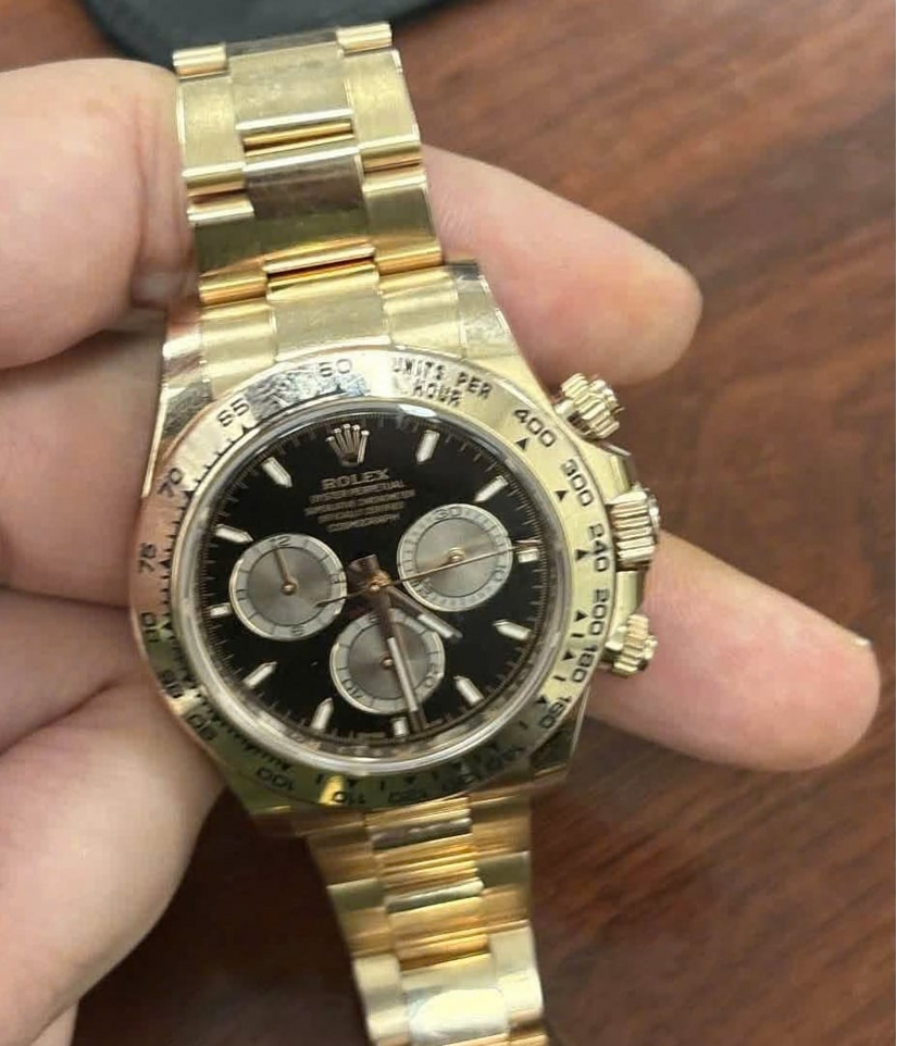 Truy tìm thần tốc chủ nhân chiếc Rolex 1,6 tỷ đồng bị bỏ quên tại sân bay Đà Nẵng