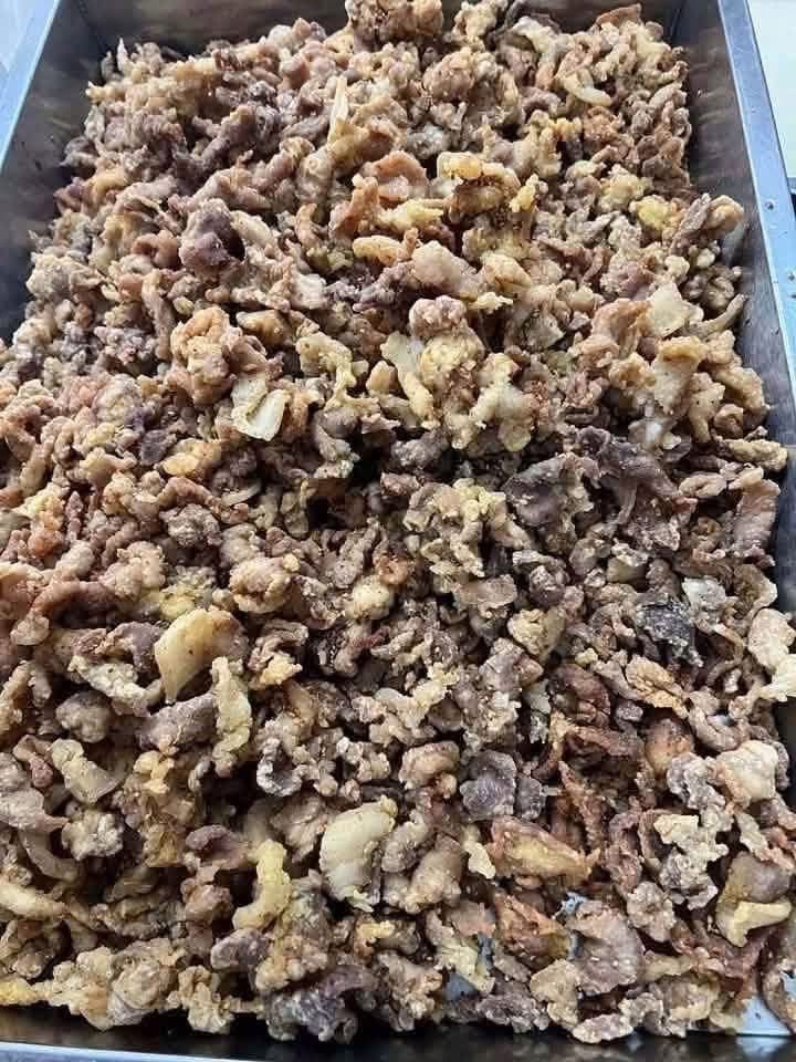 Thịt trong suất ăn bán trú ở Hà Nội như tóp mỡ: Nhà trường báo cáo gì?