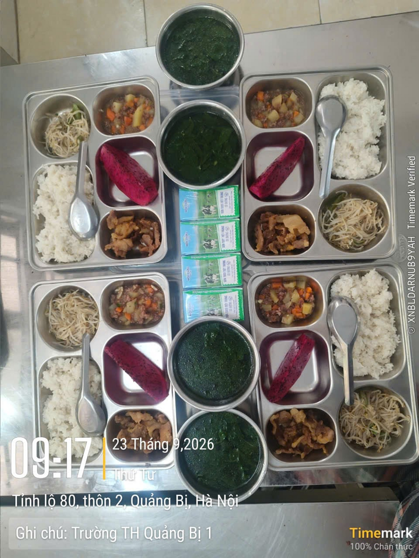 Thịt trong suất ăn bán trú ở Hà Nội như tóp mỡ: Nhà trường báo cáo gì?