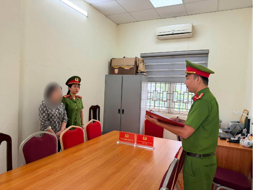 Một phụ nữ bị khởi tố vì phá hoại hơn 1 sào lúa của người khác