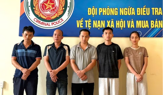 Sang Campuchia làm việc chuyển tiền, 2 người bị khởi tố về hành vi rửa tiền