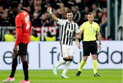 Juventus hụt 3 điểm, Benfica chiếm ngôi đầu Europa League