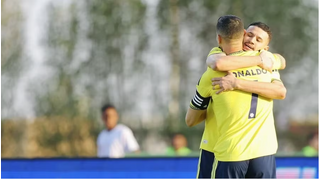 Ronaldo nhường giải Cầu thủ hay nhất cho đồng đội
