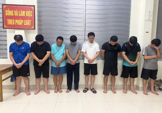 Công an Hà Nội triệt phá đường dây làm giả văn bằng, chứng chỉ 'khủng'