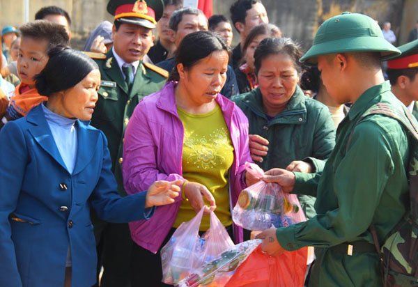 Tiễn 1.390 thanh niên ưu tú xứ Lạng lên đường nhập ngũ