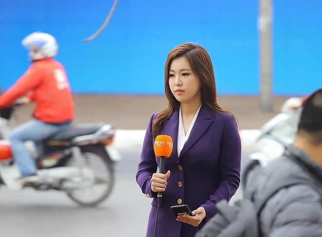 Nữ phóng viên tại Hội nghị Thượng đỉnh Mỹ - Triều từng thi Hoa hậu là ai?