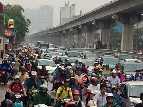 Tiến sĩ Lương Hoài Nam: 'Việt Nam giờ mới tính việc cấm xe máy là hơi muộn'