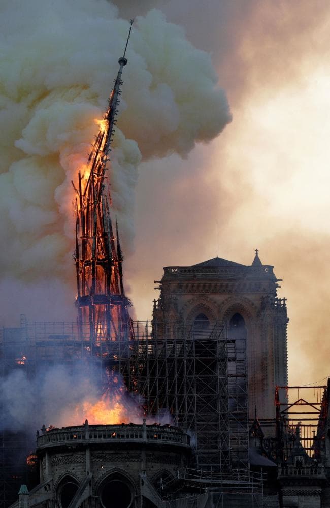 Nhìn lại 850 năm vượt qua chiến tranh, biến cố của Nhà thờ Đức bà Paris