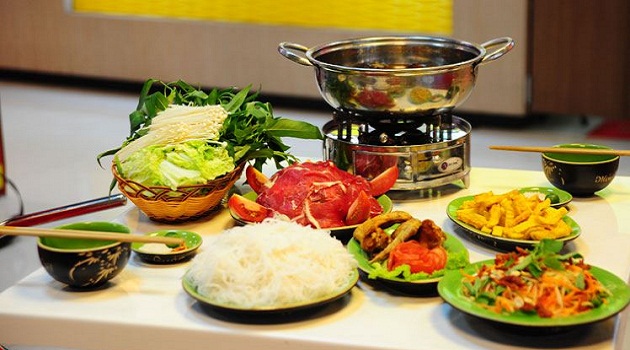 Bò nhúng dấm Thái Phiên thơm ngon, giá cả phải chăng nên rất đắt khách