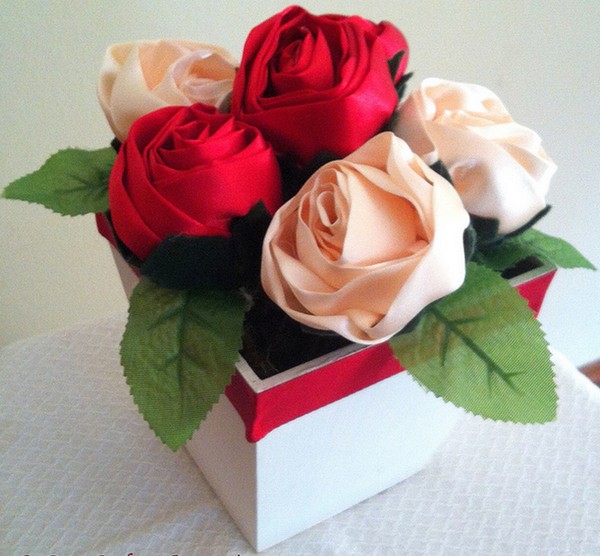 Cách làm hoa hồng vải handmade rất đẹp và sáng tạo