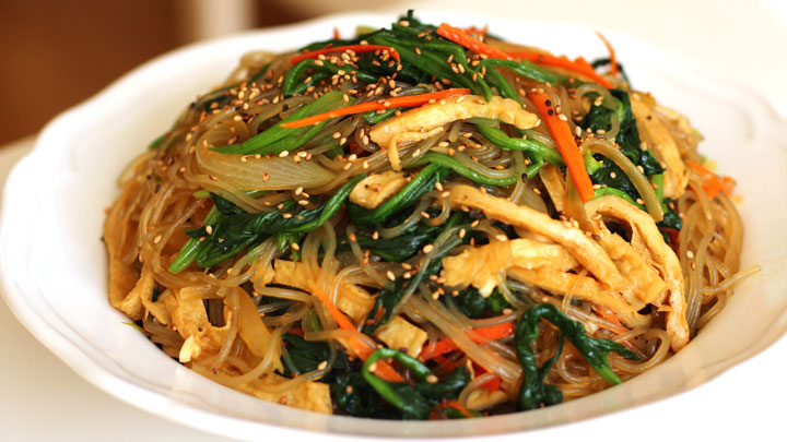 Miến trộn nằm trong top các món ăn Hàn ngon nhất định phải thử
