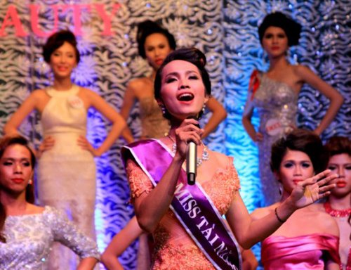 Hy Sa B - Hoa hậu chuyển giới đầu tiên Việt Nam