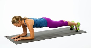 Cách tập plank giúp săn cơ bụng, chắc cơ chân tay